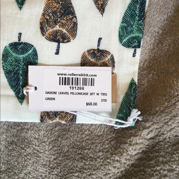 NWT Roller Rabbit standard pillowcases - Picture 4 of 4